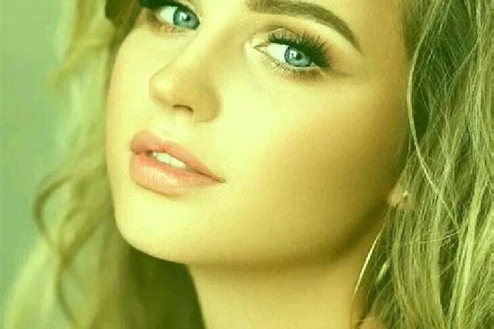 Alice, 39, a dark blonde blue-eyed caribbean companion based in Bordestii de Jos. Offering Duos, A-Level, Massage, Erotic Massage. Available for incall and o...