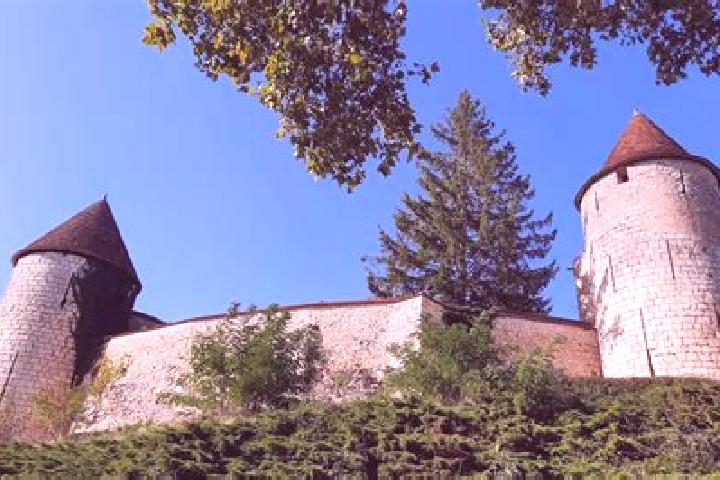 Alice, 39 — Escort in Dun-sur-Auron, France
