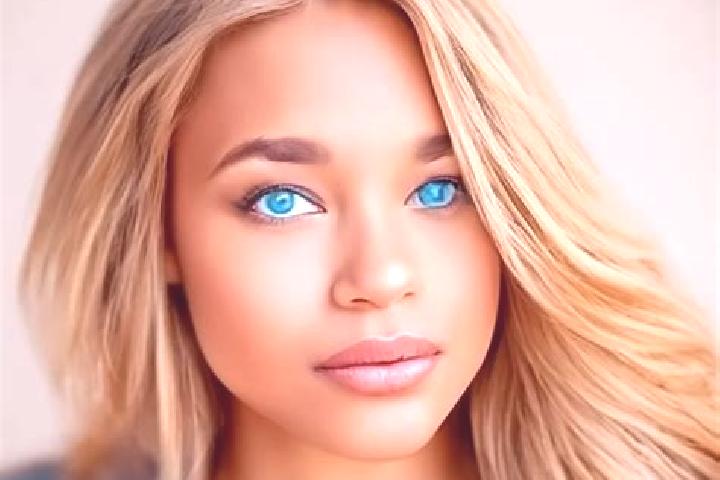 Amelia, 20, a blonde brown-eyed latina companion based in Perreux. Offering BDSM, Roleplay, OWO, A-Level. Available for incall and outcall, overnight booking...