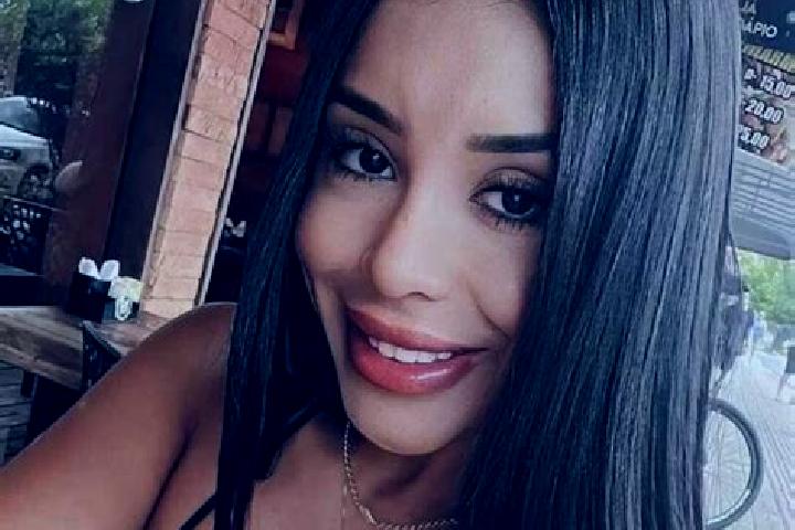 Amelia, 20 — Escort in Jau, Angola