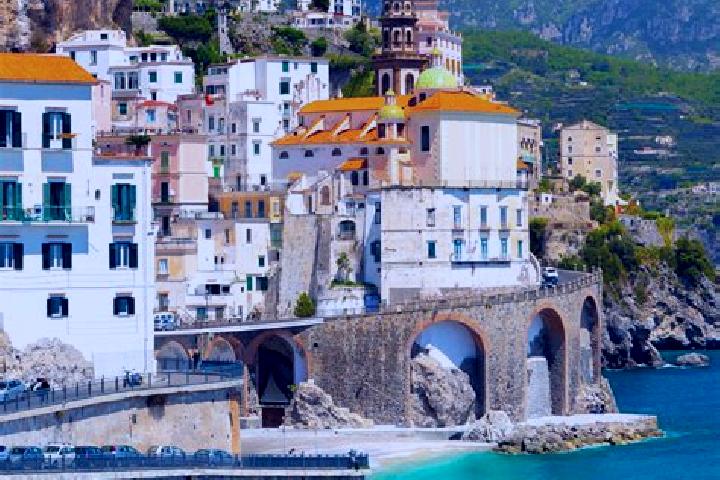 Amelia, 20 — Escort in Ponterotto-Giustizia, Italy