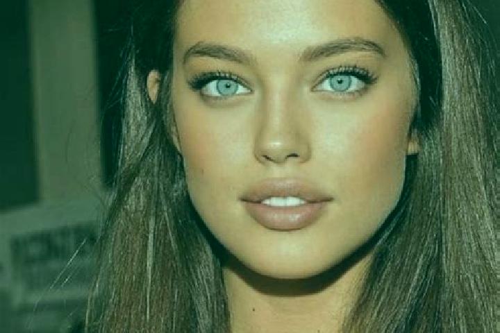 Amelia, 21, a chestnut green-eyed caucasian companion based in Lignan-sur-Orb. Offering Striptease, Deep French Kissing, Travel Companion, CIM. Available for...