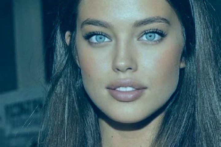 Amelia, 21, a chestnut grey-eyed middle eastern companion based in La Esperanza del Refugio. Offering Overnight, CIM, Girlfriend Experience, Massage, BDSM. A...