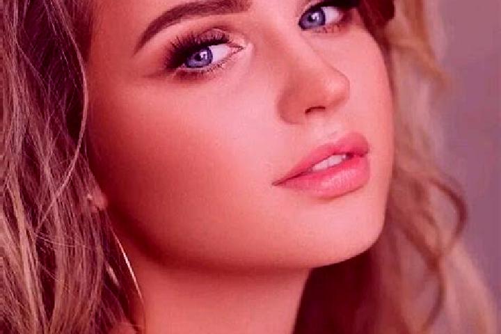 Amelia, 21, a dark blonde blue-eyed european companion based in Las Minas. Offering Dinner Date, Tantra, Overnight. Available for incall and outcall, overnig...