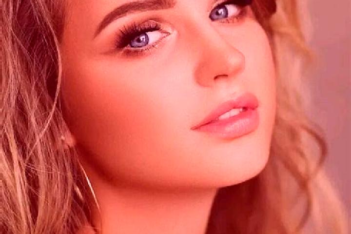 Amelia, 21, a dark blonde blue-eyed slavic companion based in Ixtacomitan. Offering CIM, Erotic Massage, Roleplay. Available for incall and outcall, day and ...