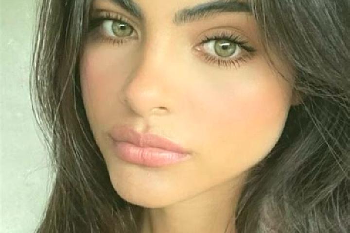 Amelia, 22, a brunette green-eyed middle eastern companion based in Taleggio. Offering Erotic Massage, Roleplay, 69. Available for incall and outcall, day an...