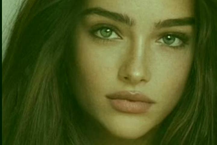 Amelia, 22, a chestnut grey-eyed caucasian companion based in Hatfield. Offering Duos, Tantra, Domination, BDSM. Available for incall and outcall, overnight ...