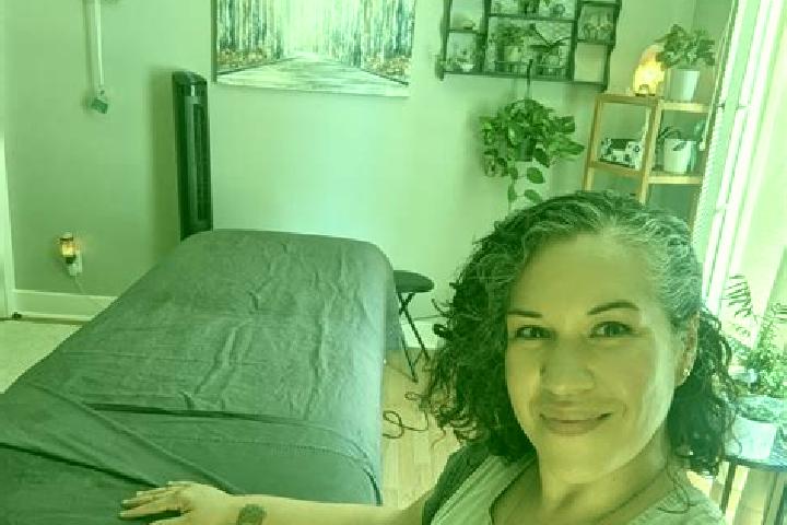 Amelia, 22, a dark blonde amber-eyed ebony companion based in Ocle Pychard. Offering Tantra, Dinner Date, Massage, Overnight. Available for incall and outcal...