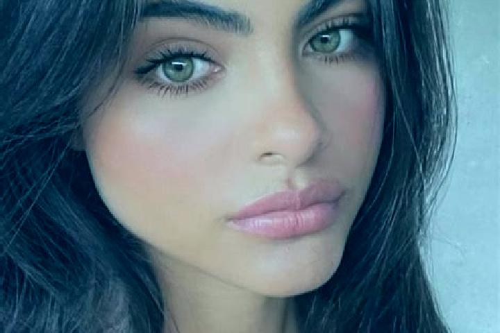Amelia, 23, a chestnut brown-eyed indian companion based in Till. Offering Roleplay, Domination, Deep French Kissing, BDSM, Prostate Massage. Available for i...
