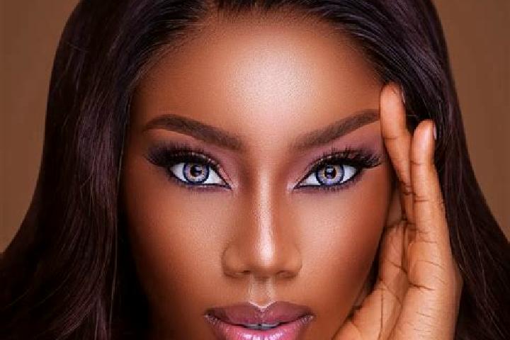 Amelia, 25, a chestnut blue-eyed ebony companion based in Campulung. Offering Girlfriend Experience, Travel Companion, Tantra. Available for incall and outca...