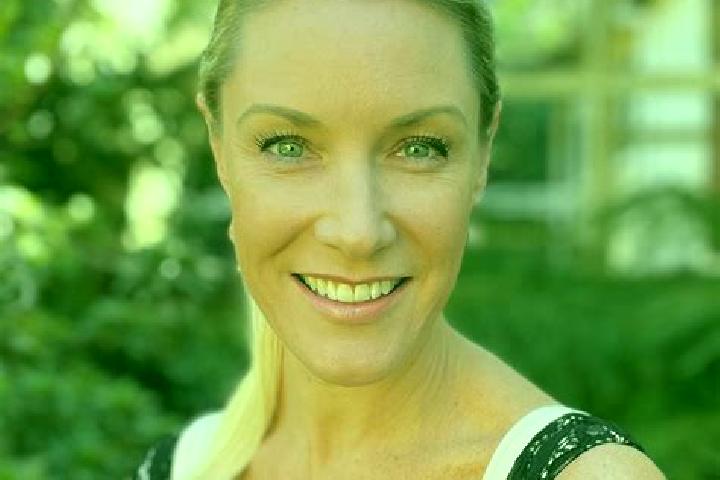 Amelia, 25 — Escort in Clinton, Australia