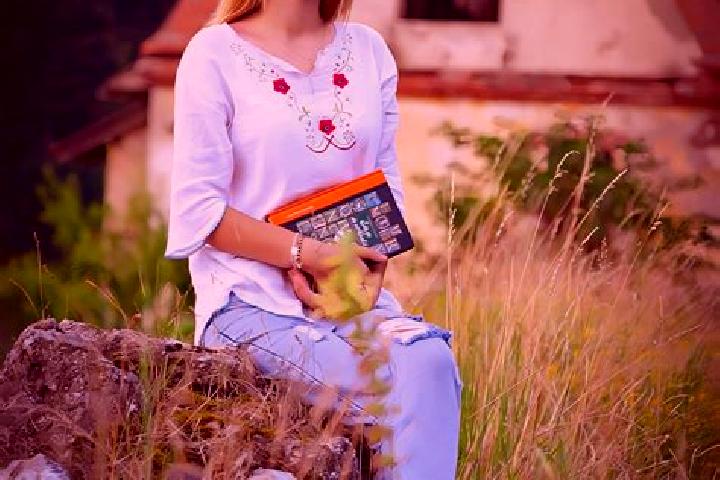 Amelia, 25 — Escort in Orbeasca de Sus, Romania