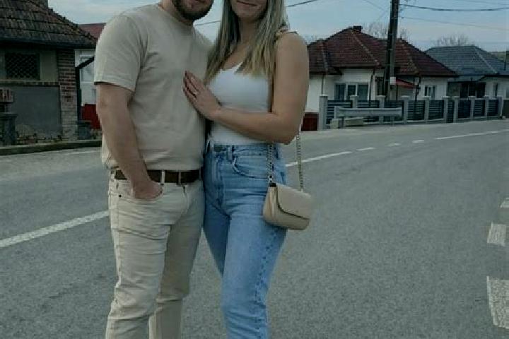Amelia, 25 — Escort in Seini, Romania