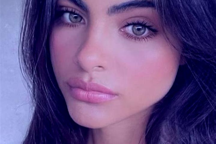 Amelia, 26, a brunette brown-eyed indian companion based in Belen Gualcho. Offering Party Girl, Erotic Massage, Prostate Massage, Deep French Kissing, Dinner...