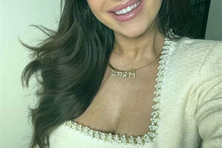 Amelia, 26 — Escort in Upper Saint Clair, United States