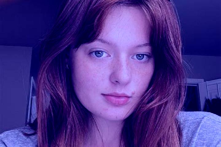 Amelia, 27, a auburn hazel-eyed asian companion based in Mitrofani. Offering CIM, Dinner Date, OWO, GFE. Available for incall and outcall, day and evening da...