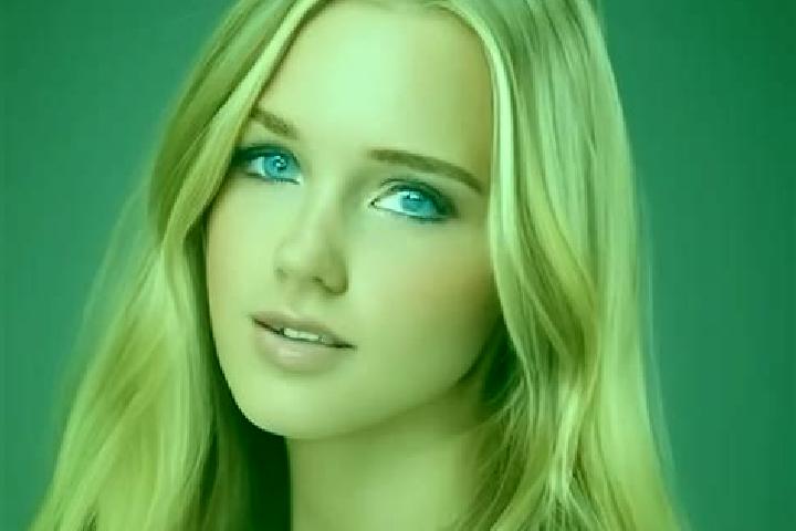 Amelia, 27, a blonde brown-eyed mediterranean companion based in Tavier. Offering 69, Roleplay, Party Girl. Available for incall and outcall, day and evening...