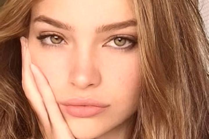 Amelia, 27, a blonde brown-eyed middle eastern companion based in Essex. Offering Roleplay, Party Girl. Available for incall and outcall, day and evening dates.
