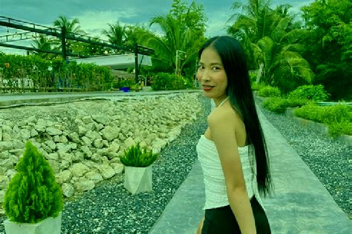 Amelia, 27 — Escort in Fak Tha, Thailand