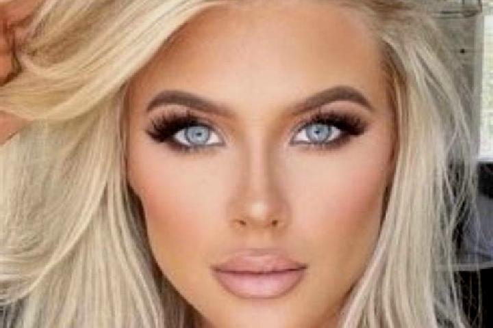 Amelia, 28, a platinum blonde grey-eyed asian companion based in Deb. Offering Dinner Date, Fetish, Duos. Available for incall and outcall, overnight booking...