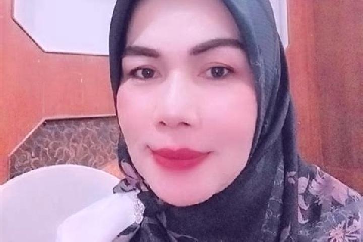 Amelia, 28 — Escort in Bangko, Indonesia
