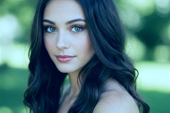 Amelia, 29, a brunette hazel-eyed slavic companion based in Chechmil. Offering Deep French Kissing, Duos, CIM, Girlfriend Experience. Available for incall an...