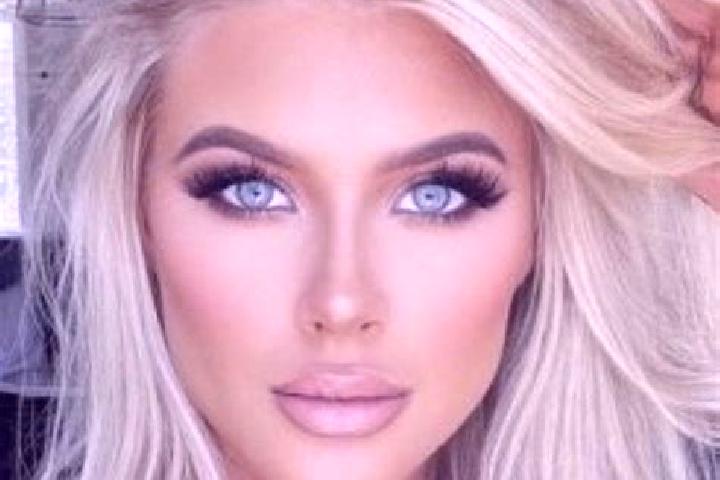 Amelia, 29, a platinum blonde blue-eyed caucasian companion based in San Anton. Offering Dinner Date, Girlfriend Experience, Party Girl, Travel Companion, St...