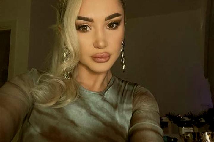 Amelia, 30, a auburn blue-eyed caribbean companion based in Zele. Offering GFE, Dinner Date, Tantra, Party Girl. Available for incall and outcall, overnight ...
