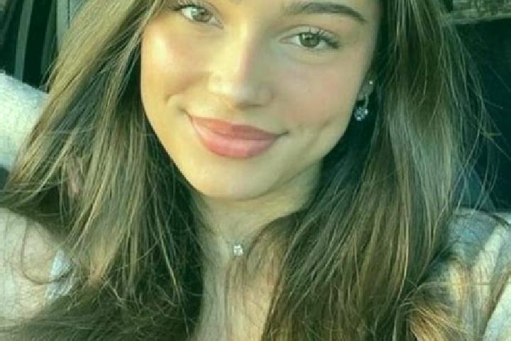 Amelia, 30, a brunette hazel-eyed caribbean companion based in Roncolo. Offering Massage, 69, Deep French Kissing, Erotic Massage. Available for incall and o...