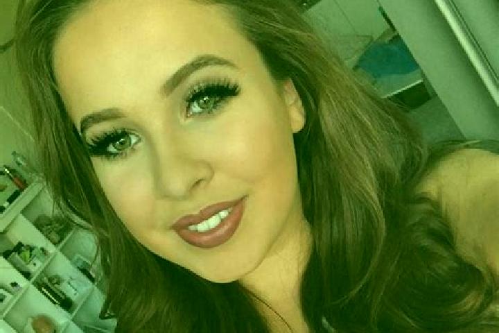 Amelia, 31, a red brown-eyed caucasian companion based in Moliterno. Offering GFE, Party Girl, Erotic Massage, Domination. Available for incall and outcall, ...