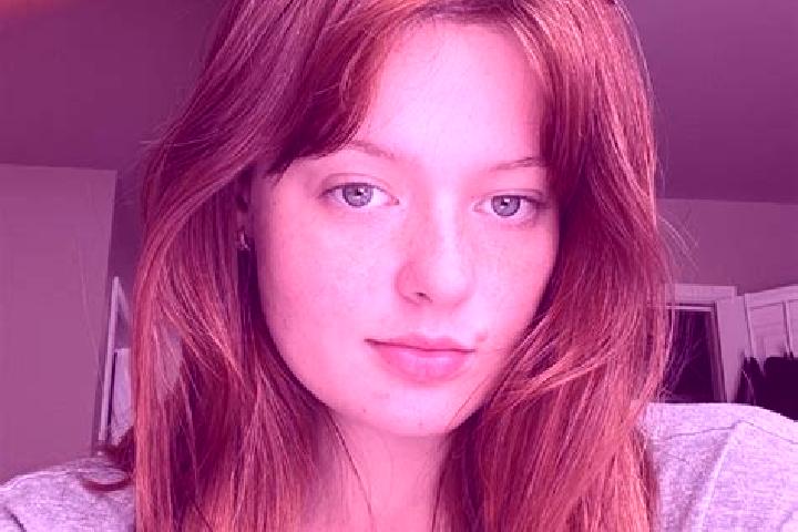 Amelia, 32, a auburn brown-eyed caucasian companion based in Dokri. Offering CIM, Striptease, Fetish, Travel Companion, Prostate Massage. Available for incal...