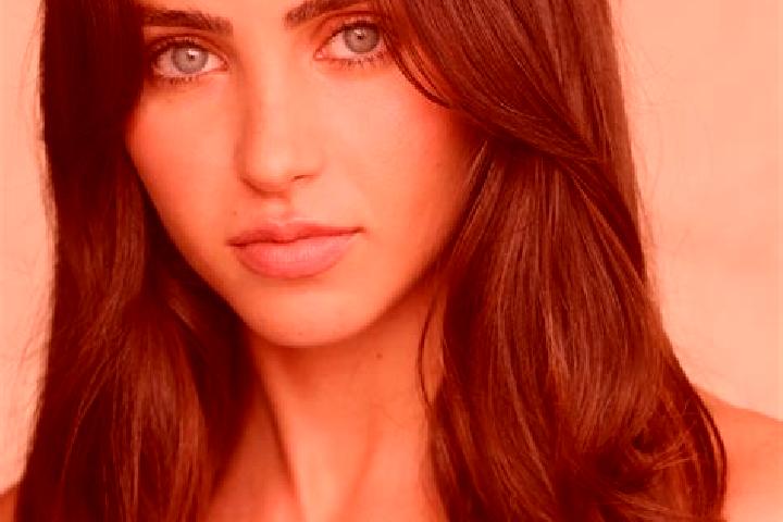 Amelia, 32, a brunette brown-eyed latina companion based in Cuevas Bajas. Offering Massage, OWO, BDSM, Dinner Date, Party Girl. Available for incall and outc...
