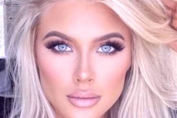 Amelia, 32, a platinum blonde dark-eyed slavic companion based in San Jose del Arbolito. Offering GFE, BDSM, Overnight, Travel Companion, Party Girl. Availab...