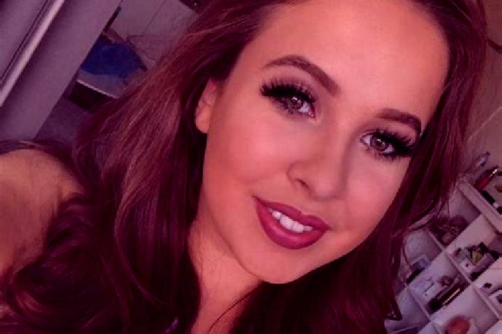 Amelia, 33, a red dark-eyed european companion based in Matoury. Offering 69, Roleplay, Prostate Massage, Duos, Fetish. Available for incall and outcall, day...