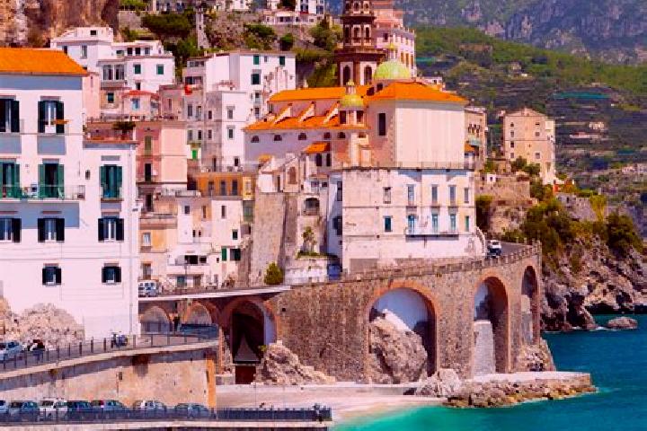 Amelia, 33 — Escort in Cento, Italy