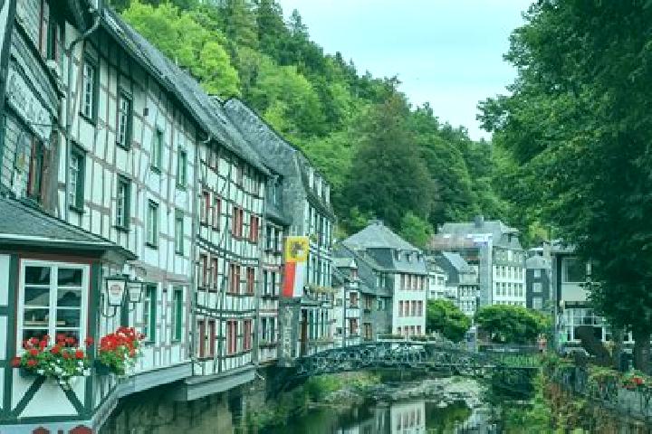 Amelia, 33 — Escort in Neufchateau, Belgium