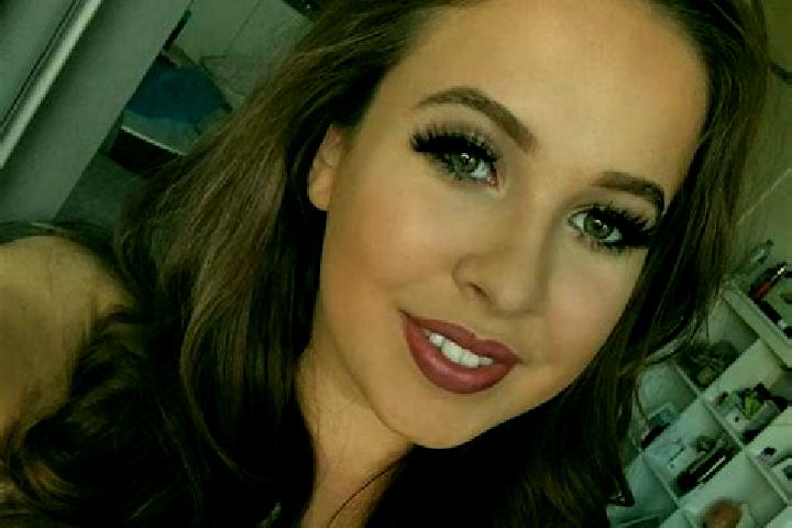 Amelia, 34, a blonde brown-eyed latina companion based in Oost-Vlieland. Offering 69, Girlfriend Experience, Dinner Date. Available for incall and outcall, o...
