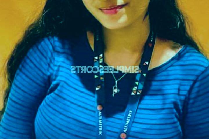 Amelia, 34 — Escort in Pollachi, India