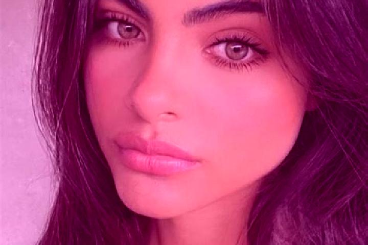 Amelia, 35, a brunette green-eyed latina companion based in Schwechat. Offering Domination, Deep French Kissing, CIM. Available for incall and outcall, day a...