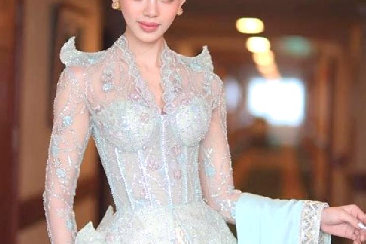 Amelia, 35 — Escort in Pangkham, Myanmar