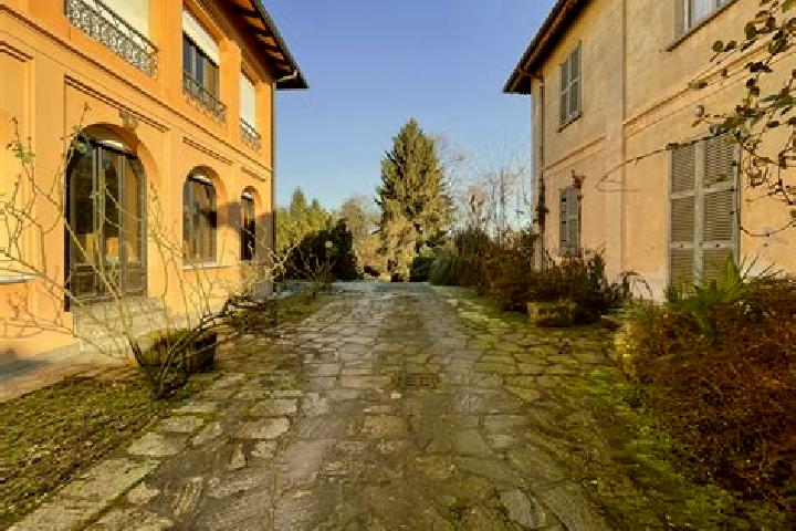 Amelia, 36, a auburn grey-eyed slavic companion based in Castelletto Sopra Ticino. Offering CIM, OWO. Available for incall and outcall, overnight bookings av...