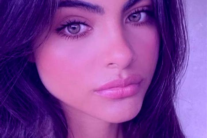 Amelia, 36, a brunette brown-eyed caucasian companion based in Comallo. Offering OWO, Tantra, Erotic Massage, BDSM. Available for incall and outcall, day and...