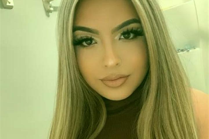 Amelia, 37, a blonde dark-eyed latina companion based in Llongasora. Offering OWO, Fetish, Roleplay, Duos. Available for incall and outcall, overnight bookin...