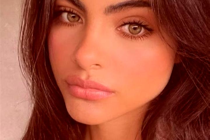 Amelia, 37, a chestnut dark-eyed indian companion based in Bebedahan. Offering Duos, OWO, Travel Companion, Girlfriend Experience. Available for incall and o...