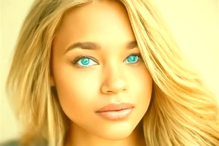 Amelia, 37, a red blue-eyed latina companion based in Bestensee. Offering Duos, CIM, Deep French Kissing. Available for incall and outcall, overnight booking...