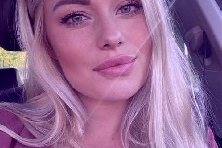 Amelia, 38, a blonde hazel-eyed mediterranean companion based in Uetikon / Chlidorf. Offering Tantra, Erotic Massage, Couples, Fetish. Available for incall a...