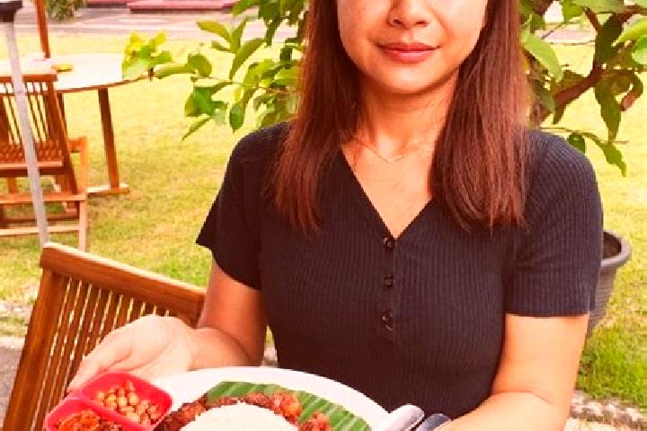 Amelia, 38 — Escort in Banjar Kanginan, Indonesia