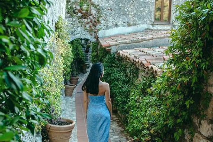 Amelia, 38 — Escort in Eze, France