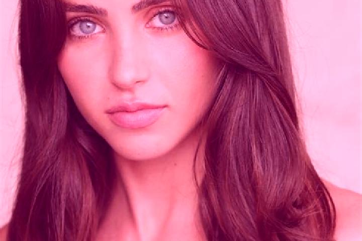 Amelia, 39, a dark blonde brown-eyed latina companion based in Lunca Mare. Offering Erotic Massage, Massage, GFE, CIM. Available for incall and outcall, over...