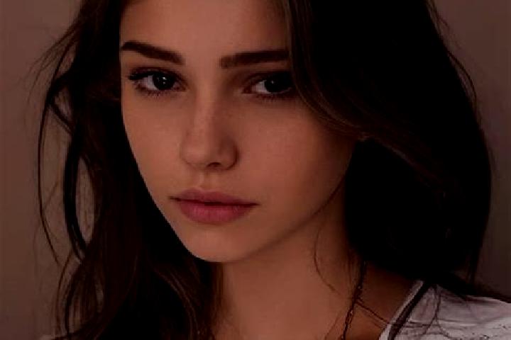 Aria, 21, a chestnut grey-eyed slavic companion based in Oneroa. Offering Overnight, Domination, BDSM. Available for incall and outcall, day and evening dates.